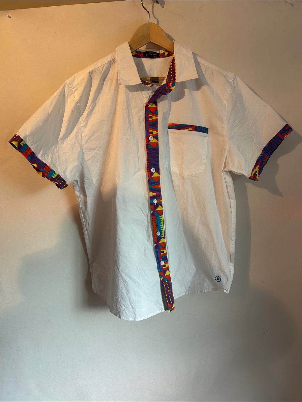 Diyanu short sleeve extra large shirt with Aztec accents